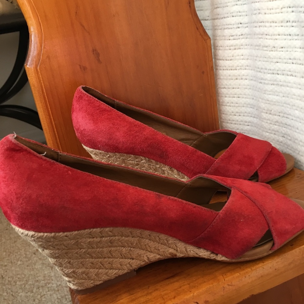 Red Heels - Picture 4 of 5
